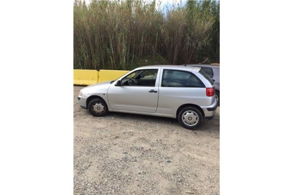 seat ibiza (6k1) del año 2001