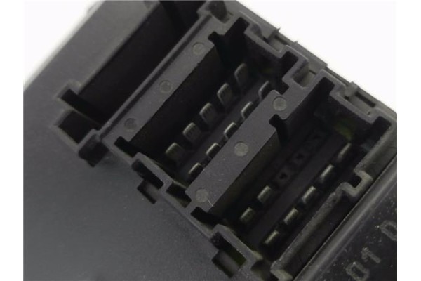 Recambio de mando de luces para mercedes-benz clase a (bm 168) 1.6 160 (168.033) referencia OEM IAM 1685450104  