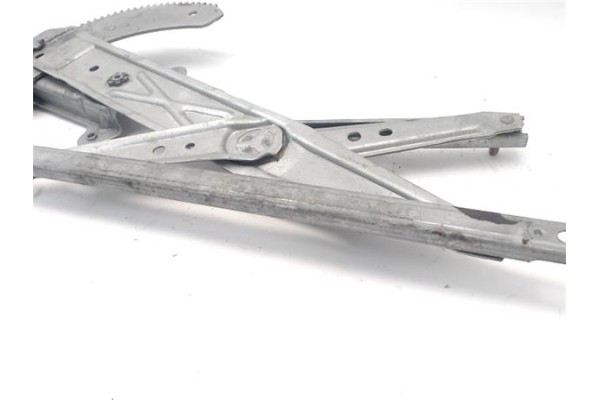 Recambio de elevalunas electrico delantero izquierdo para nissan micra (k11) 1.3 i 16v referencia OEM IAM 807015F600  