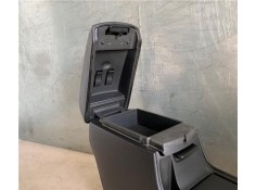 Recambio de embellecedor consola central para mazda 3 sedán (bk) 1.6 di turbo referencia OEM IAM BN8P64420E02  