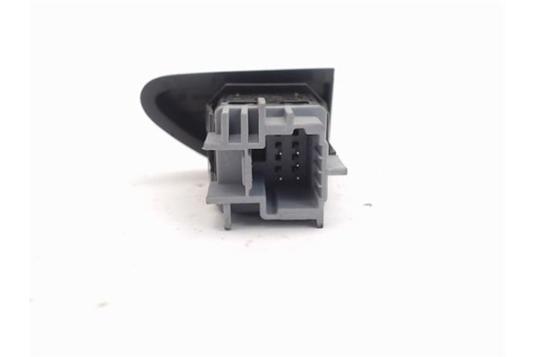 Recambio de boton cierre centralizado para renault captur i 0.9 zen referencia OEM IAM 252103678R 10026640 
