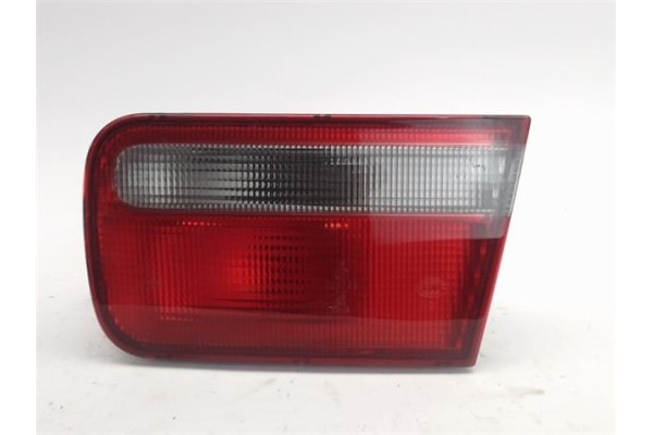 Recambio de piloto porton trasero derecho para honda accord aerodeck (ce) referencia OEM IAM 23622600  