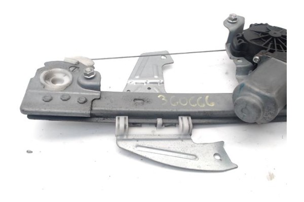 Recambio de elevalunas electrico delantero derecho para peugeot 107 1.0 básico referencia OEM IAM 9222T6  