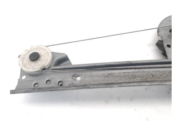 Recambio de elevalunas electrico delantero derecho para peugeot 107 1.0 básico referencia OEM IAM 9222T6  