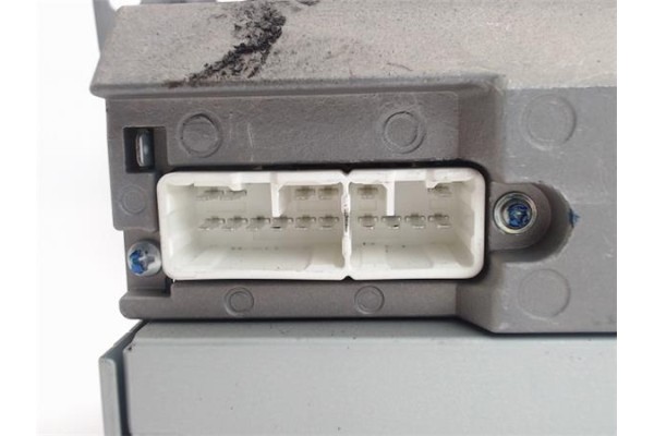 Recambio de radio / cd para toyota yaris (ksp9/scp9/nlp9) 1.3 vvt-i referencia OEM IAM CQTS0570LC  