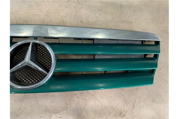 Recambio de rejilla capo para mercedes-benz clase a (bm 168) 1.6 160 (168.033) referencia OEM IAM 1688800083  
