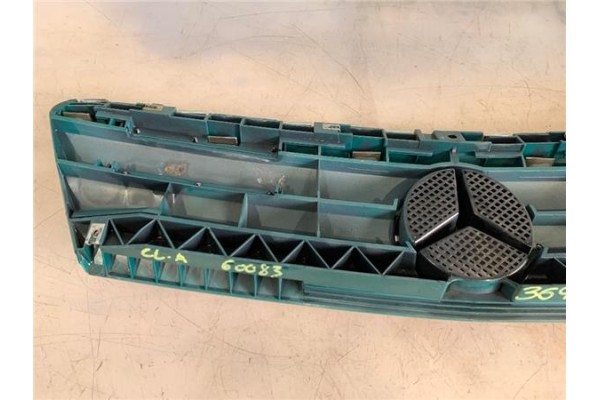 Recambio de rejilla capo para mercedes-benz clase a (bm 168) 1.6 160 (168.033) referencia OEM IAM 1688800083  