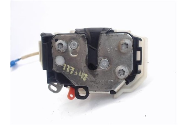 Recambio de cierre electromagnetico delantero derecho para peugeot bipper 1.4 básico referencia OEM IAM 9138R7  