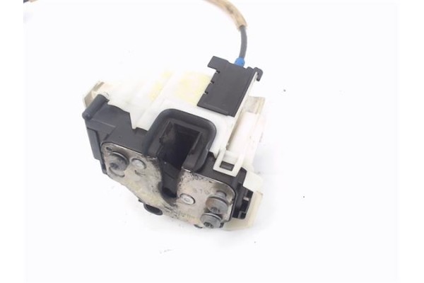 Recambio de cierre electromagnetico delantero derecho para peugeot bipper 1.4 básico referencia OEM IAM 9138R7  