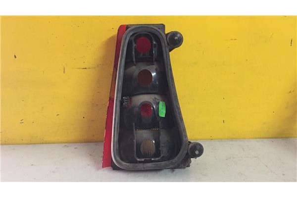 Recambio de piloto trasero derecho para citroen ax 1.0 10 e referencia OEM IAM   