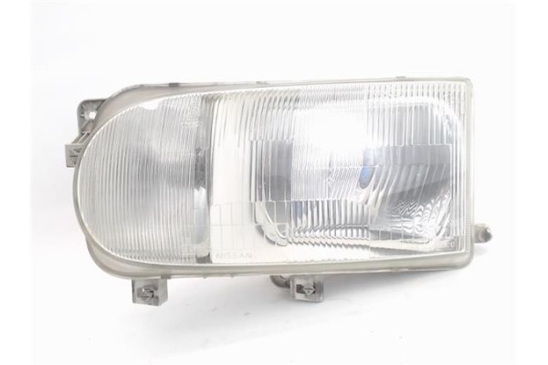 Recambio de faro delantero izquierdo para nissan serena (c23m) 2.3 d referencia OEM IAM 260608C005  