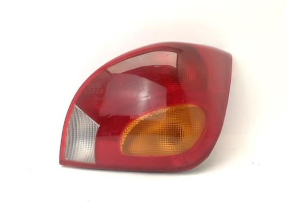 Recambio de piloto trasero derecho para ford fiesta berlina referencia OEM IAM 96FG13N004AA  