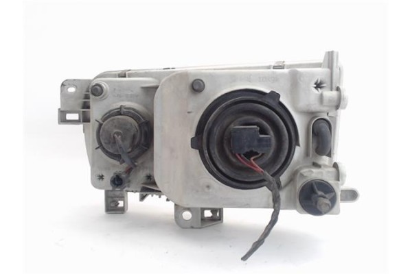 Recambio de faro delantero dcho para nissan serena (c23m) 2.3 d referencia OEM IAM 260108C005  