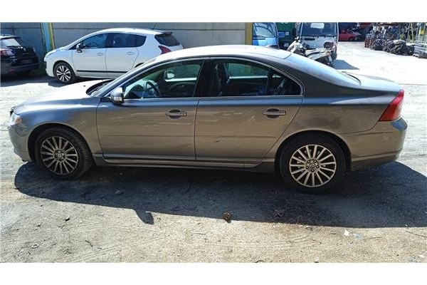 volvo s80 berlina del año 2006