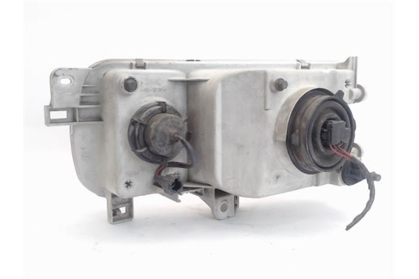 Recambio de faro delantero dcho para nissan serena (c23m) 2.3 d referencia OEM IAM 260108C005  