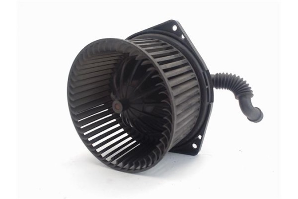 Recambio de motor calefaccion para nissan serena (c23m) 2.3 d referencia OEM IAM 272209C002  