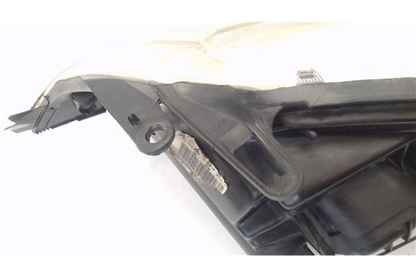 Recambio de faro delantero dcho para citroen c3 1.4 i referencia OEM IAM 9680157380 41200748D 
