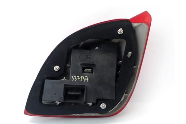 Recambio de piloto trasero izquierdo para ford fiesta berlina referencia OEM IAM 96FG13N004BA  