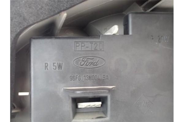 Recambio de piloto trasero izquierdo para ford fiesta berlina referencia OEM IAM 96FG13N004BA  