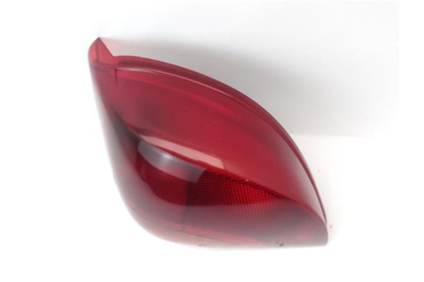 Recambio de piloto trasero izquierdo para ford fiesta berlina referencia OEM IAM 96FG13N004BA  