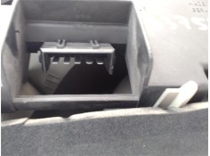 Recambio de piloto trasero izquierdo para ford fiesta berlina referencia OEM IAM 96FG13N004BA  