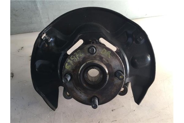 Recambio de mangueta delantero derecha para toyota corolla (e12) 2.0 d-4d referencia OEM IAM 4321119015 KN98119901R 