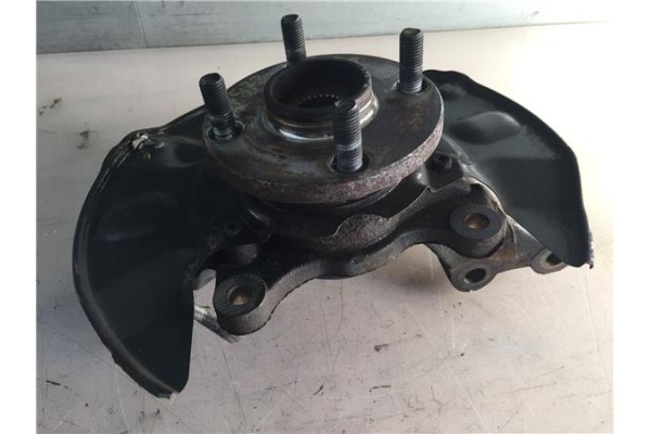 Recambio de mangueta delantero derecha para toyota corolla (e12) 2.0 d-4d referencia OEM IAM 4321119015 KN98119901R 