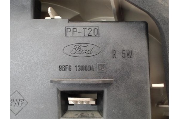 Recambio de piloto trasero derecho para ford fiesta berlina referencia OEM IAM 96FG13N004AB  