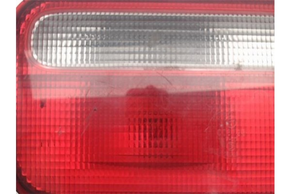 Recambio de piloto porton trasero derecho para honda accord aerodeck (ce) referencia OEM IAM 23622600  