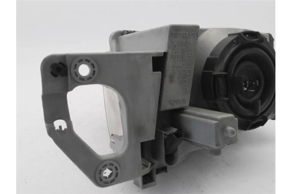 Recambio de faro delantero dcho para mazda 323 f/s berlina (bj) 1.4 s exclusive referencia OEM IAM 1305235393  