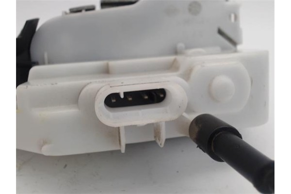 Recambio de cierre electromagnetico delantero derecho para renault scenic ii (jm) 1.5 dci (jm1e) referencia OEM IAM 8200119121  