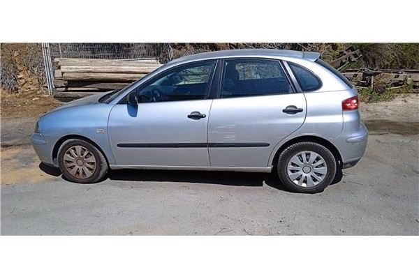 seat ibiza (6l1) del año 2004