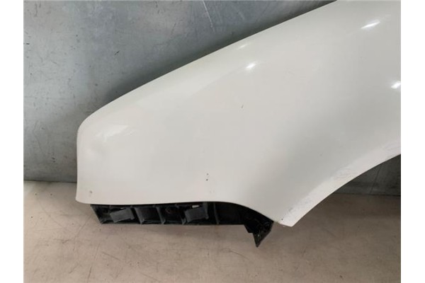 Recambio de aleta delantero izquierda para volkswagen golf iv berlina (1j1) 1.6 16v referencia OEM IAM 1J0821021  