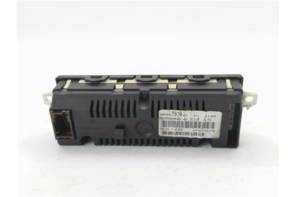 Recambio de pantalla para citroen c3 1.4 i referencia OEM IAM 96597970XT 5555502902 
