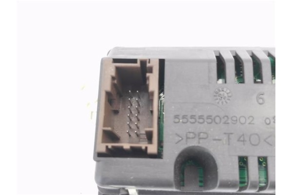 Recambio de pantalla para citroen c3 1.4 i referencia OEM IAM 96597970XT 5555502902 