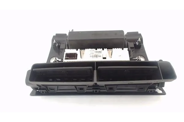 Recambio de embellecedor consola salpicadero para citroen c4 coupe 1.6 vtr plus referencia OEM IAM 8212TF 9646338277 