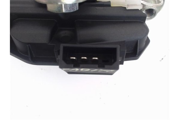 Recambio de cierre electromagnetico porton para skoda fabia (5j2) 1.2 referencia OEM IAM 5J0827501B  