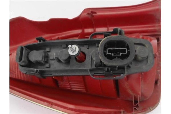 Recambio de piloto trasero derecho para citroen c2 1.1 referencia OEM IAM 6351S7  