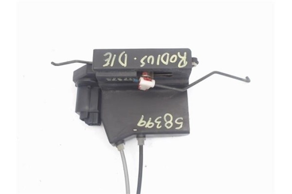 Recambio de cierre electromagnetico delantero izquierdo para ssangyong rodius 2700 referencia OEM IAM 7121021023  