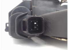 Recambio de cierre electromagnetico delantero izquierdo para ssangyong rodius 2700 referencia OEM IAM 7121021023  