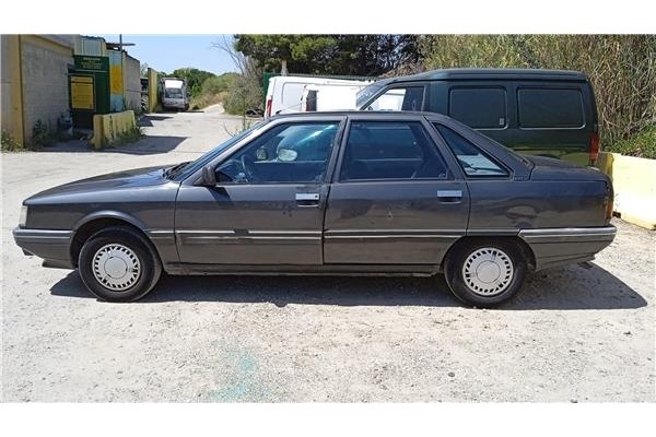 renault 21 sedán (l48_) del año 1987