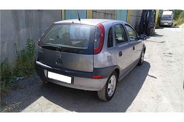 opel corsa c del año 2003
