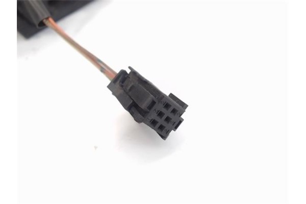 Recambio de retrovisor electrico izquierdo para citroen c3 1.4 i referencia OEM IAM   