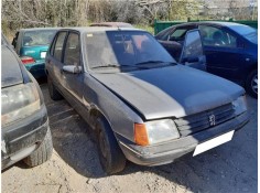 peugeot 205 berlina del año 1988