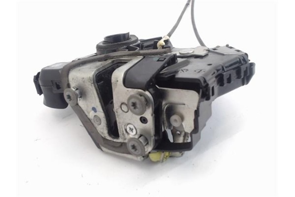 Recambio de cierre electromagnetico delantero izquierdo para toyota verso (aur2/zgr2) 2.0 d-4d referencia OEM IAM 6904002210  