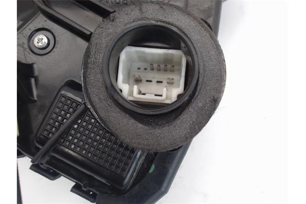 Recambio de cierre electromagnetico delantero izquierdo para toyota verso (aur2/zgr2) 2.0 d-4d referencia OEM IAM 6904002210  