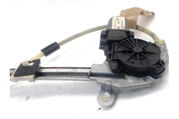 Recambio de elevalunas electrico trasero derecho para renault laguna ii (bg0) 1.9 dci (bg1a, bg1w) referencia OEM IAM 8200485202