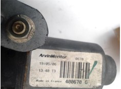 Recambio de elevalunas electrico trasero derecho para renault laguna ii (bg0) 1.9 dci (bg1a, bg1w) referencia OEM IAM 8200485202
