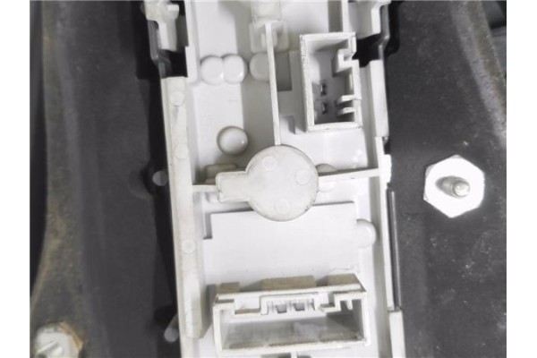 Recambio de cuadro completo para toyota verso (aur2/zgr2) 2.0 d-4d referencia OEM IAM 838000f070  