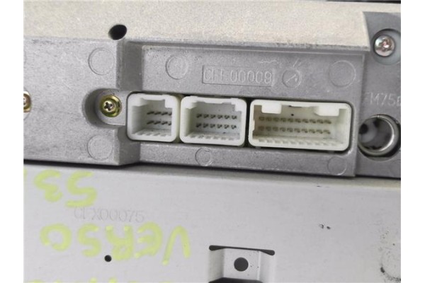 Recambio de radio / cd para toyota corolla verso (r1) 1.8 sol referencia OEM IAM 861200F010  